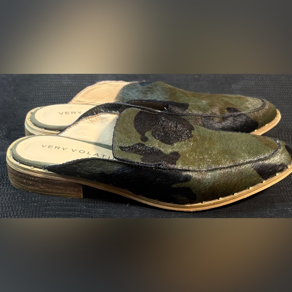 Very Volatile Green and Black Camouflage Flats - Picture 2 of 6